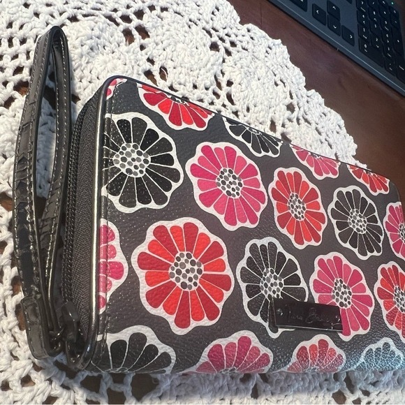 Vera Bradley BLOSSUM Black-Pink Floral Wristlet Wallet Zip-Around Vinyl - Picture 8 of 12